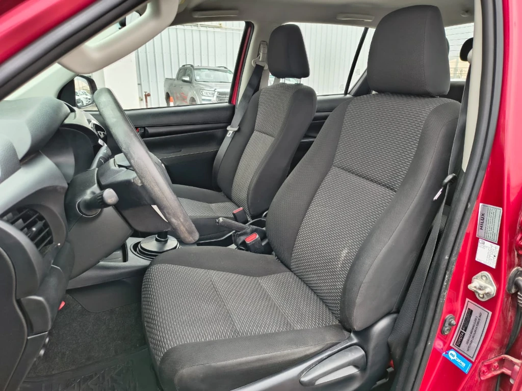 Toyota Hilux Dc 4x4 2.4 D Dx Mt año 2024