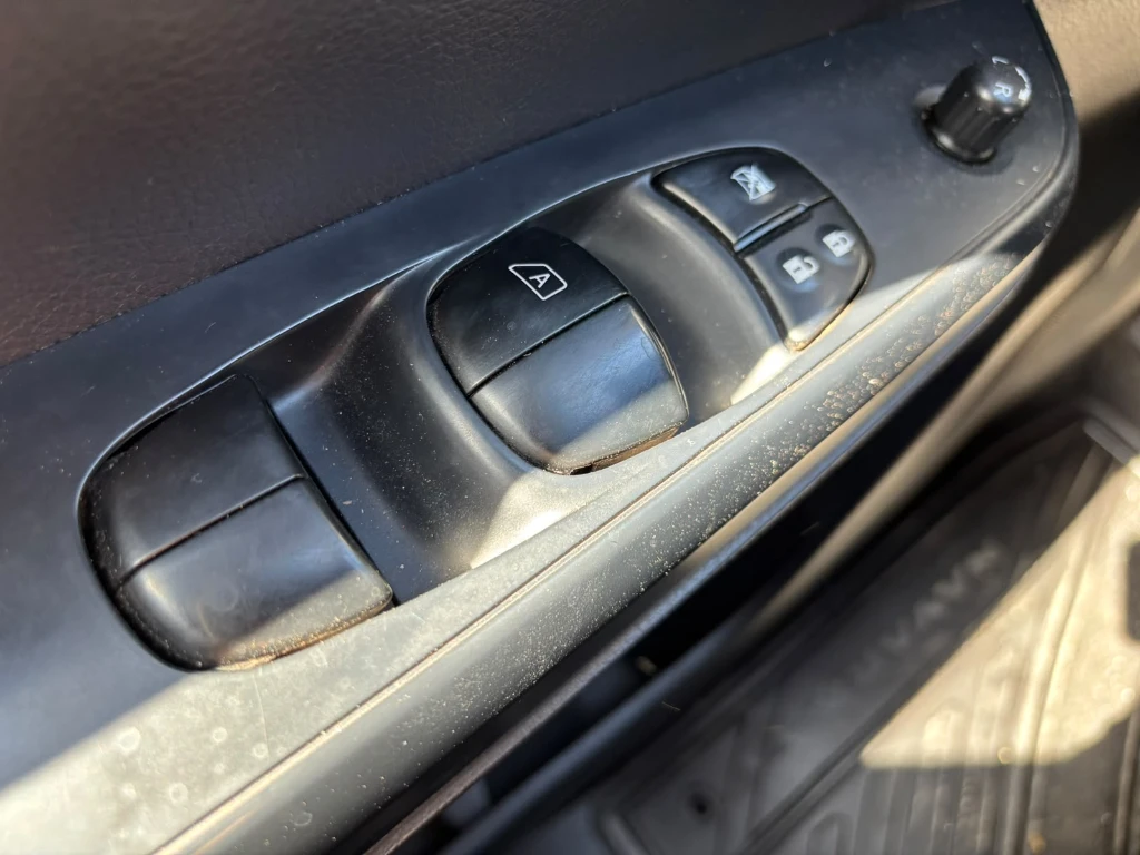 Nissan Navara Dc 4x4 2.3 Tdi Se año 2023