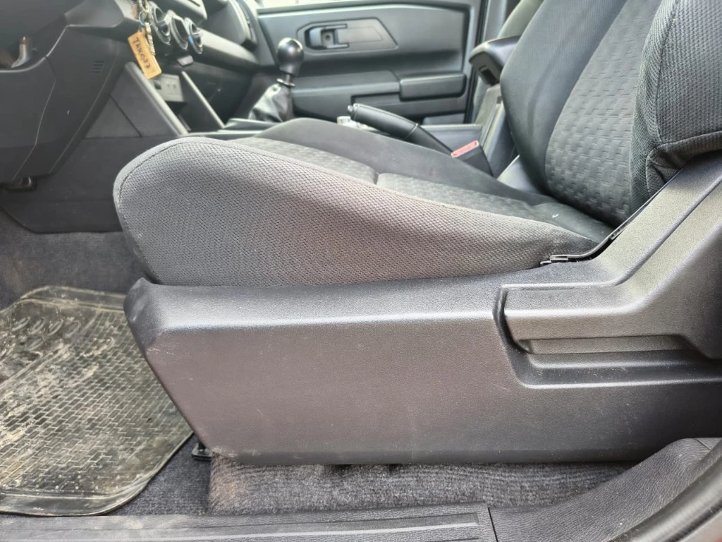 Mitsubishi L200 Katana D/c 2.4 Tdi Mt Xrt 4x4 año 2024