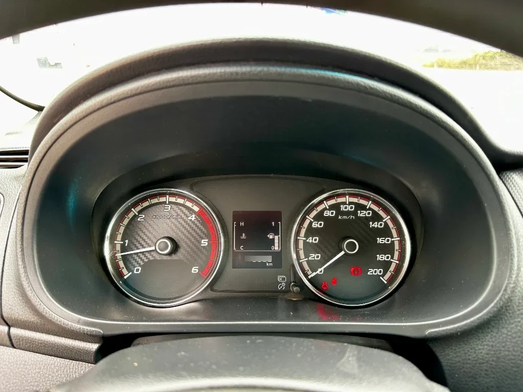 Mitsubishi L200 L200 4x2 Katana D/c 2.4 Td Mt Cr año 2023