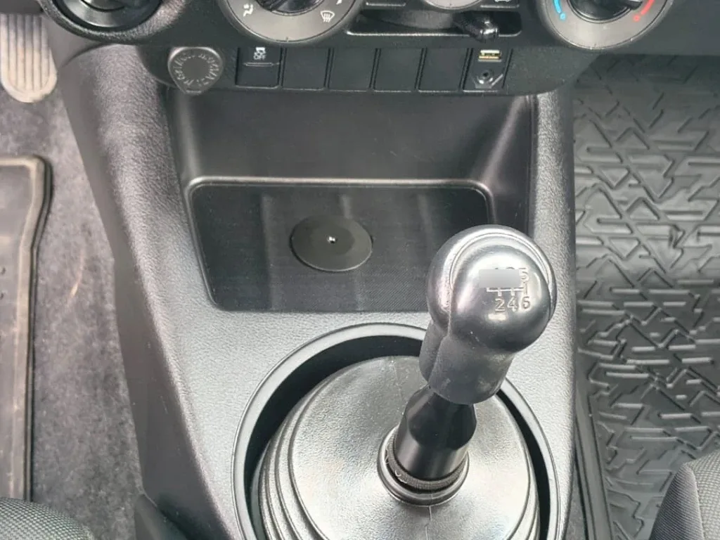 Toyota Hilux Dc 4x4 2.4 D Dx Mt año 2023