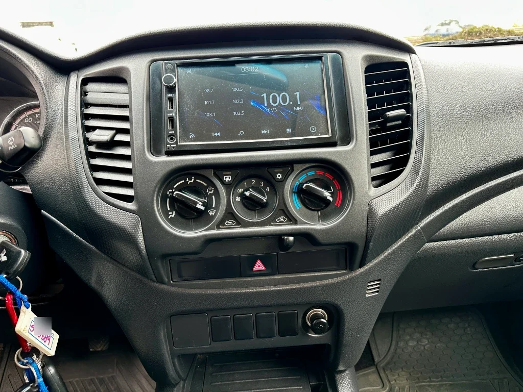 Mitsubishi L200 L200 4x2 Katana D/c 2.4 Td Mt Cr año 2023