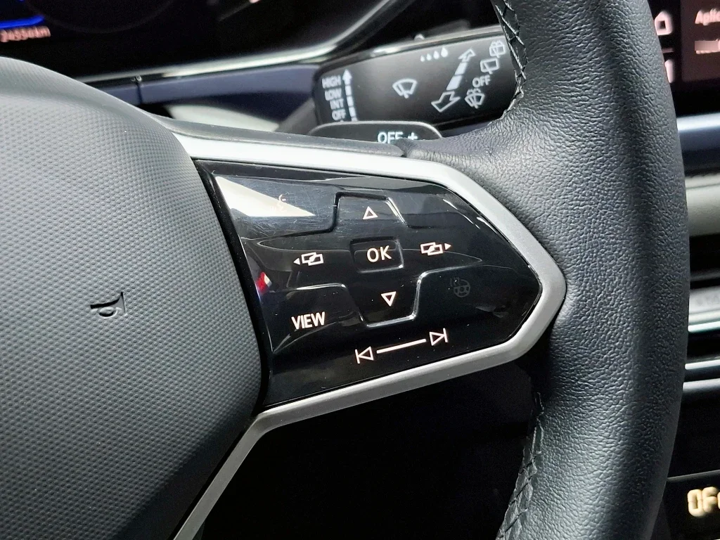 Volkswagen Taos Taos 1.4 Tsi At Comfortline año 2025