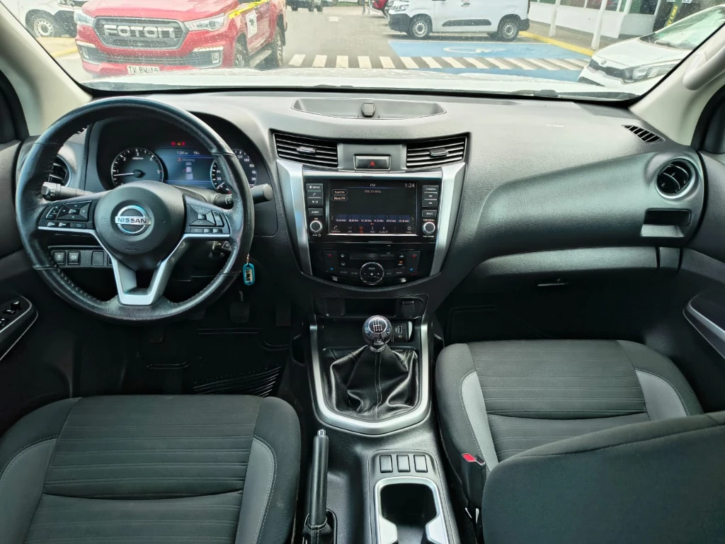 Nissan Navara Dc 4x2 2.3tdi Xe año 2022