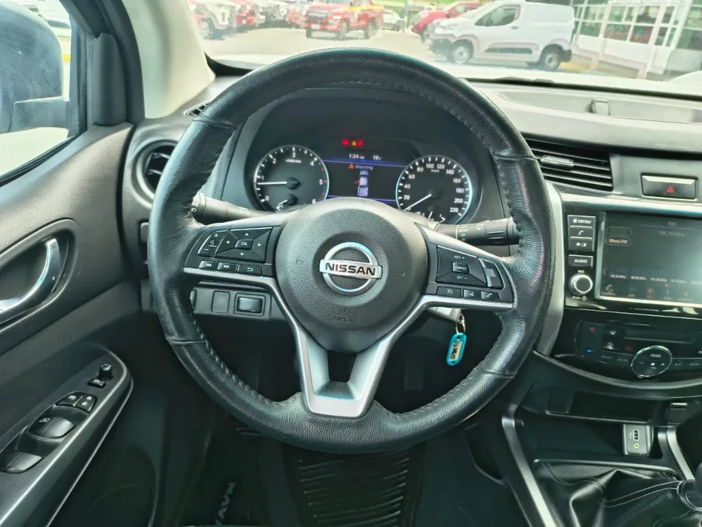 Nissan Navara Dc 4x2 2.3tdi Xe año 2022
