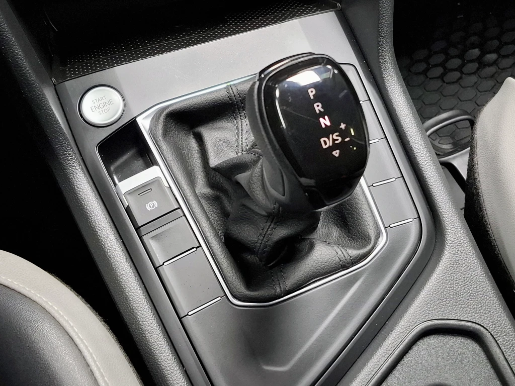 Volkswagen Taos Taos 1.4 Tsi At Comfortline año 2025