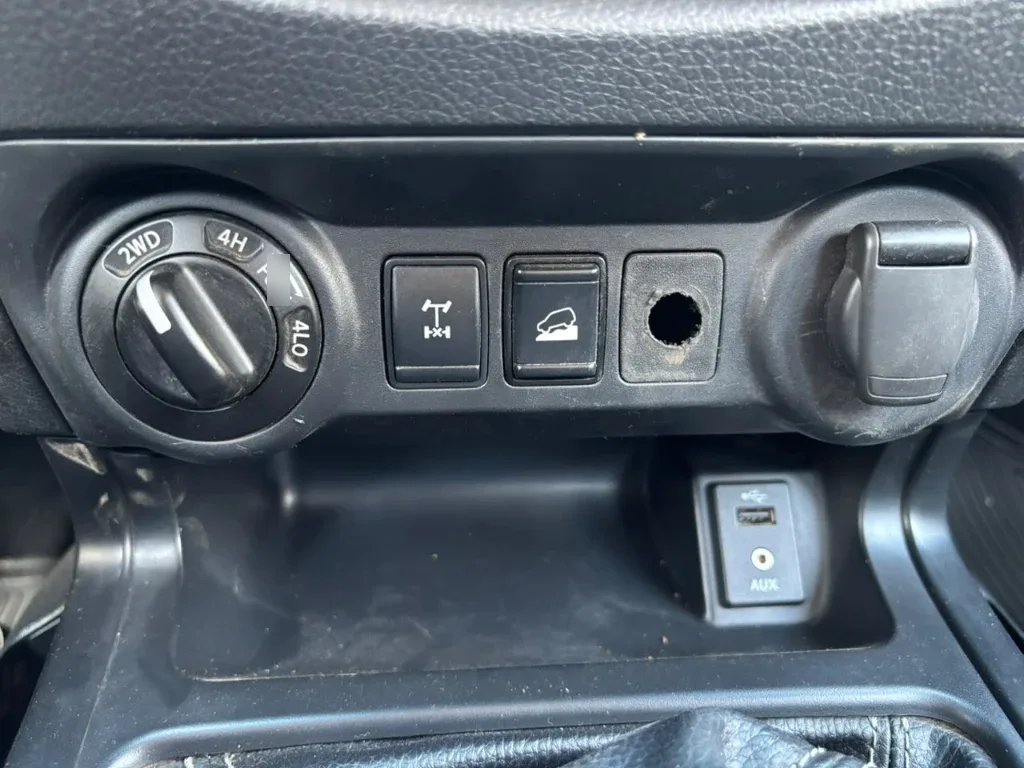 Nissan Navara Dc 4x4 2.3 Tdi Se año 2023