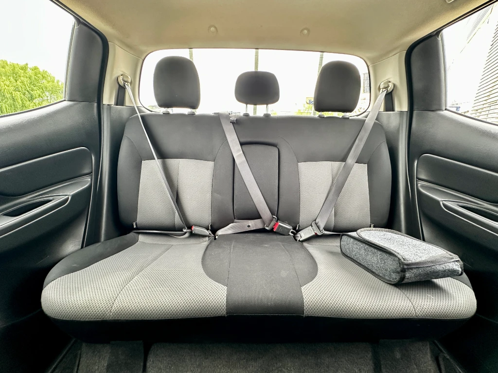 Mitsubishi L200 L200 4x2 Katana D/c 2.4 Td Mt Cr año 2023