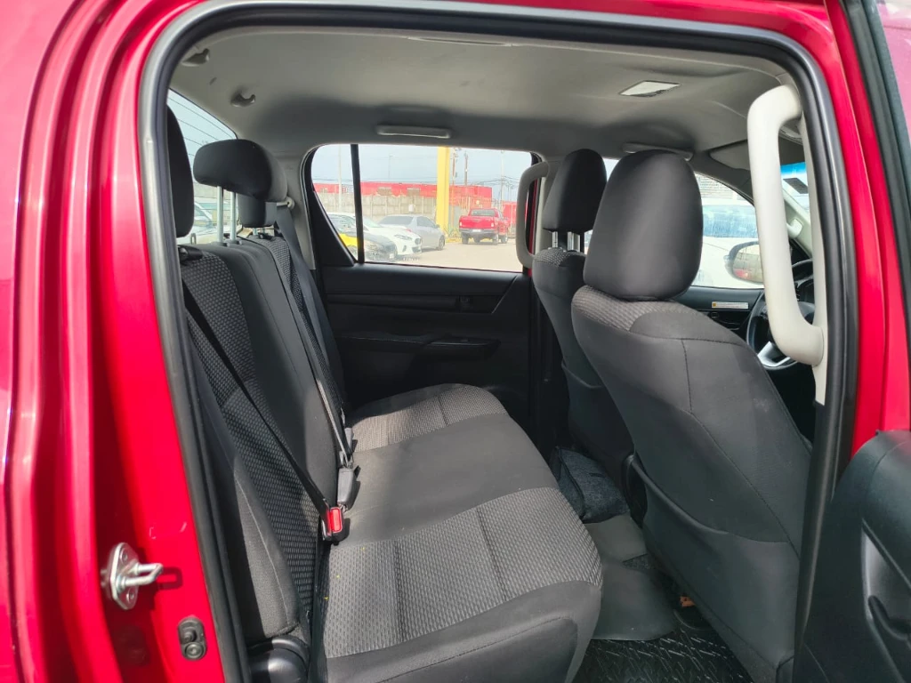 Toyota Hilux Dc 4x4 2.4 D Dx Mt año 2024