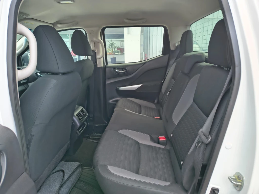 Nissan Navara Dc 4x2 2.3tdi Xe año 2022