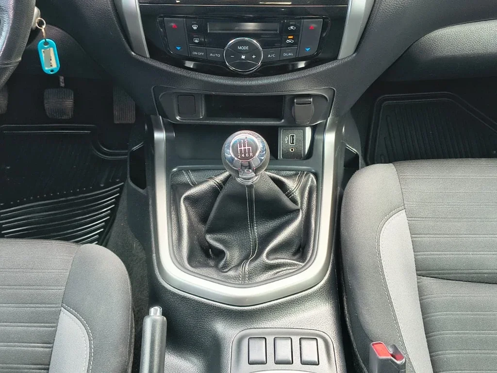 Nissan Navara Dc 4x2 2.3tdi Xe año 2022