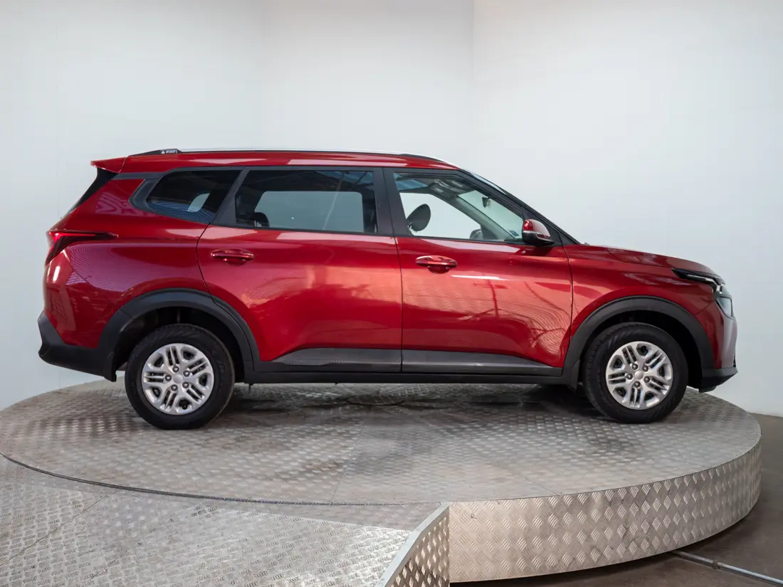Kia Carens 1.5 Lx 7p Mt año 2024