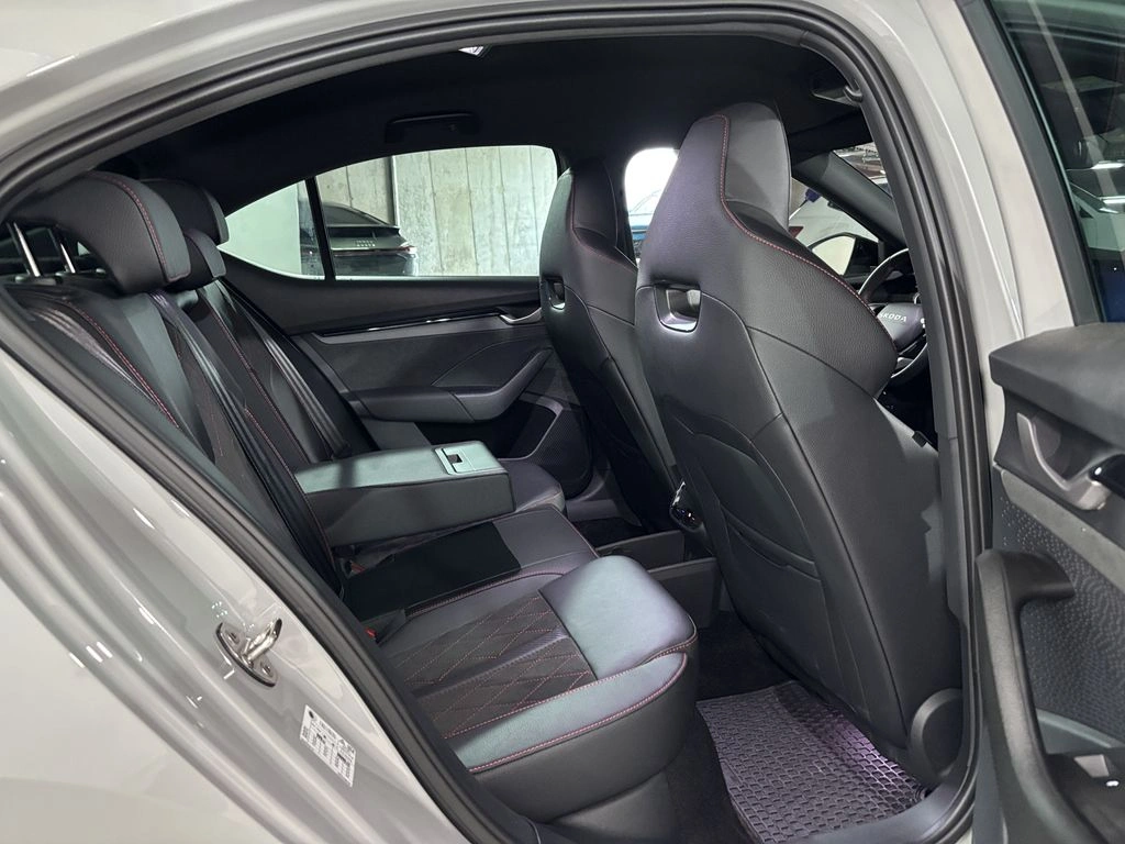 Skoda Octavia 2.0 Tfsi - Vrs año 2026