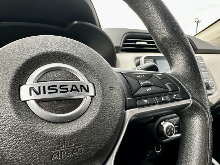 Nissan Versa Advance Mt 1.6 año 2023
