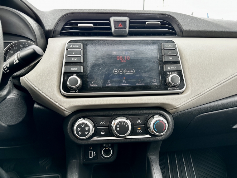 Nissan Versa Advance Mt 1.6 año 2023