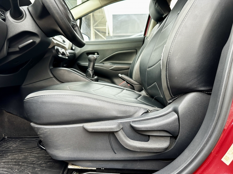 Nissan Versa Advance Mt 1.6 año 2023
