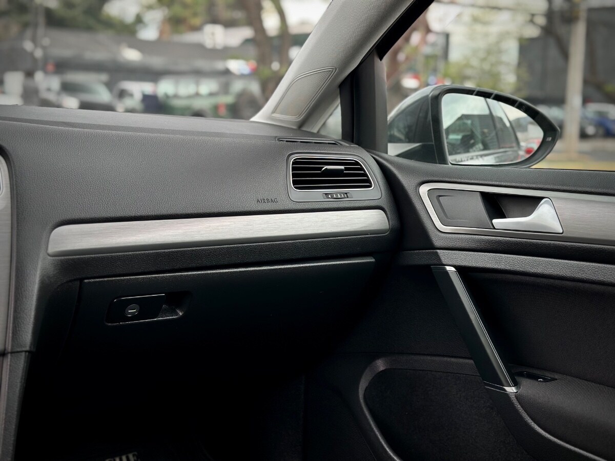 Volkswagen Golf 1.4t año 2016