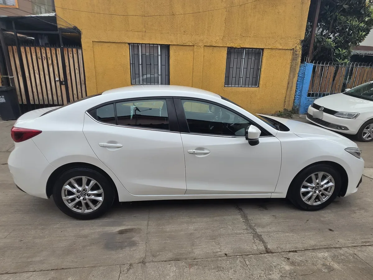 MAZDA MAZDA3 2.0 Sport Gt Sr Cuero At año 2015