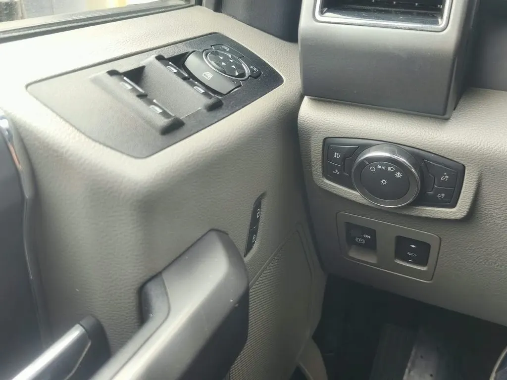 Ford F-150 Xlt 4x4 5.0 año 2021