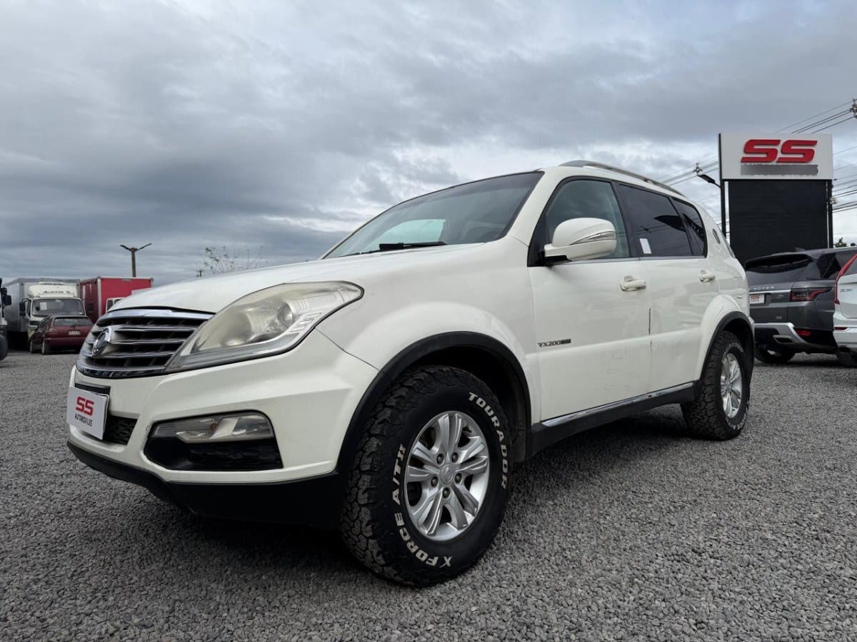 Ssangyong Rexton 4x2 Mt6 2.0 Hdi año 2015
