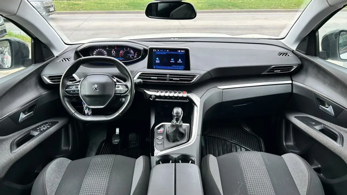 Peugeot 3008 Blue Hdi 130 1.5 año 2022