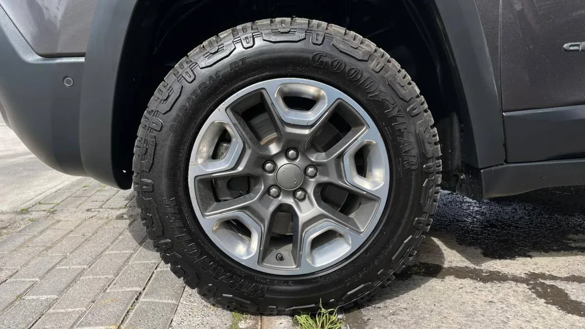 Jeep Cherokee 3.2 Trailhawk 4x4 At 5p año 2019