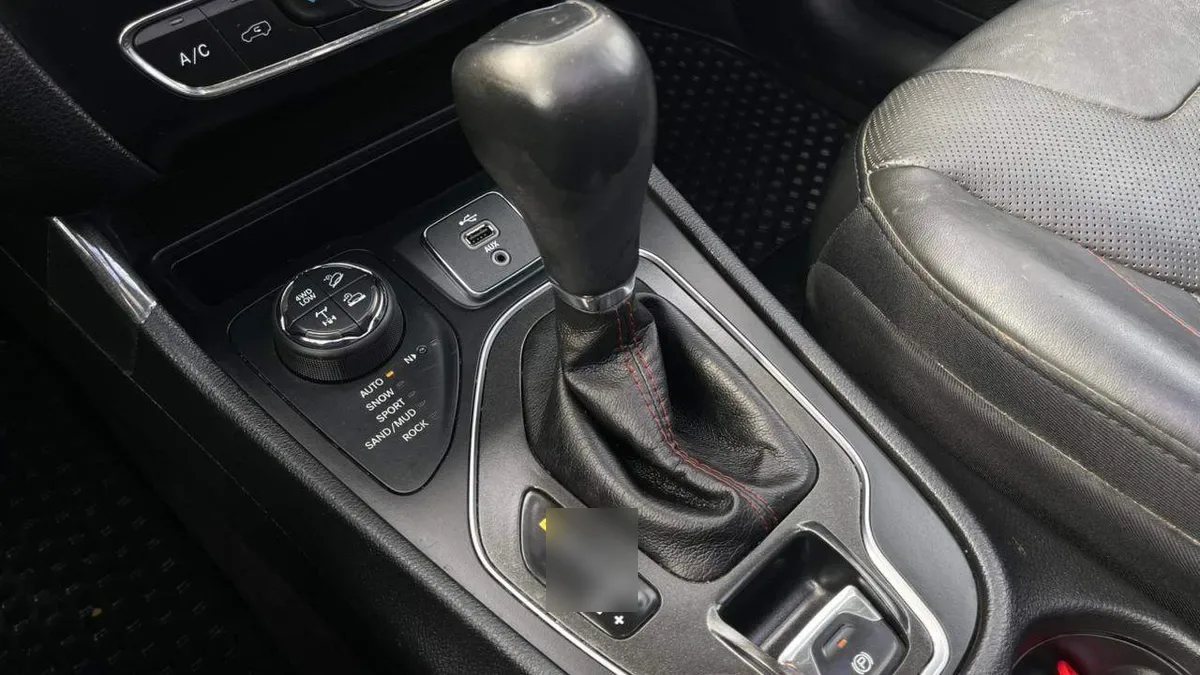 Jeep Cherokee 3.2 Trailhawk 4x4 At 5p año 2019