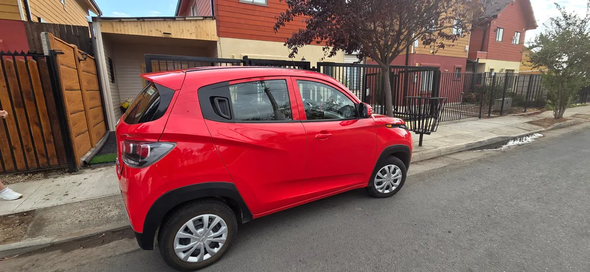 MAHINDRA KUV100 1.2 Elite Mt año 2022