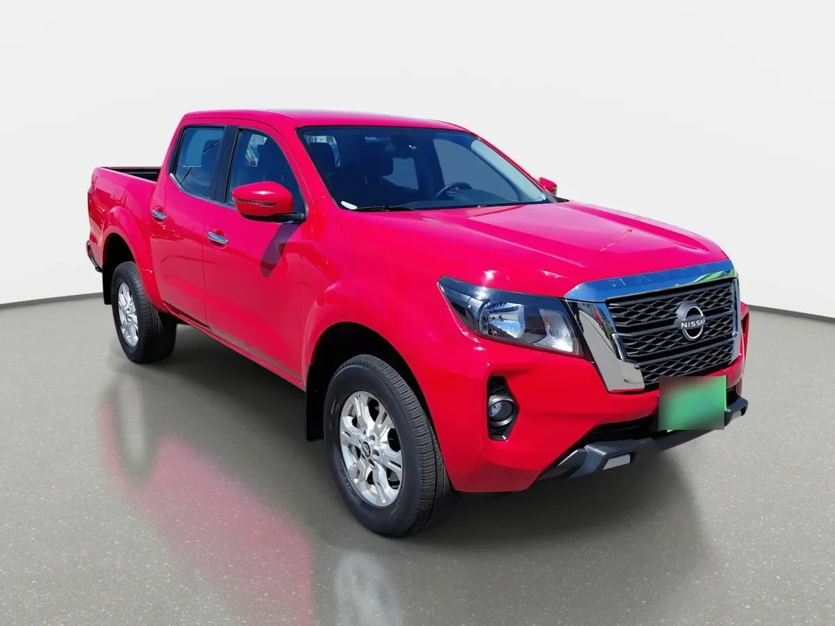 Nissan Navara 2.3d Xe Diesel 4x2 Dob.cab. Mt 4p año 2024