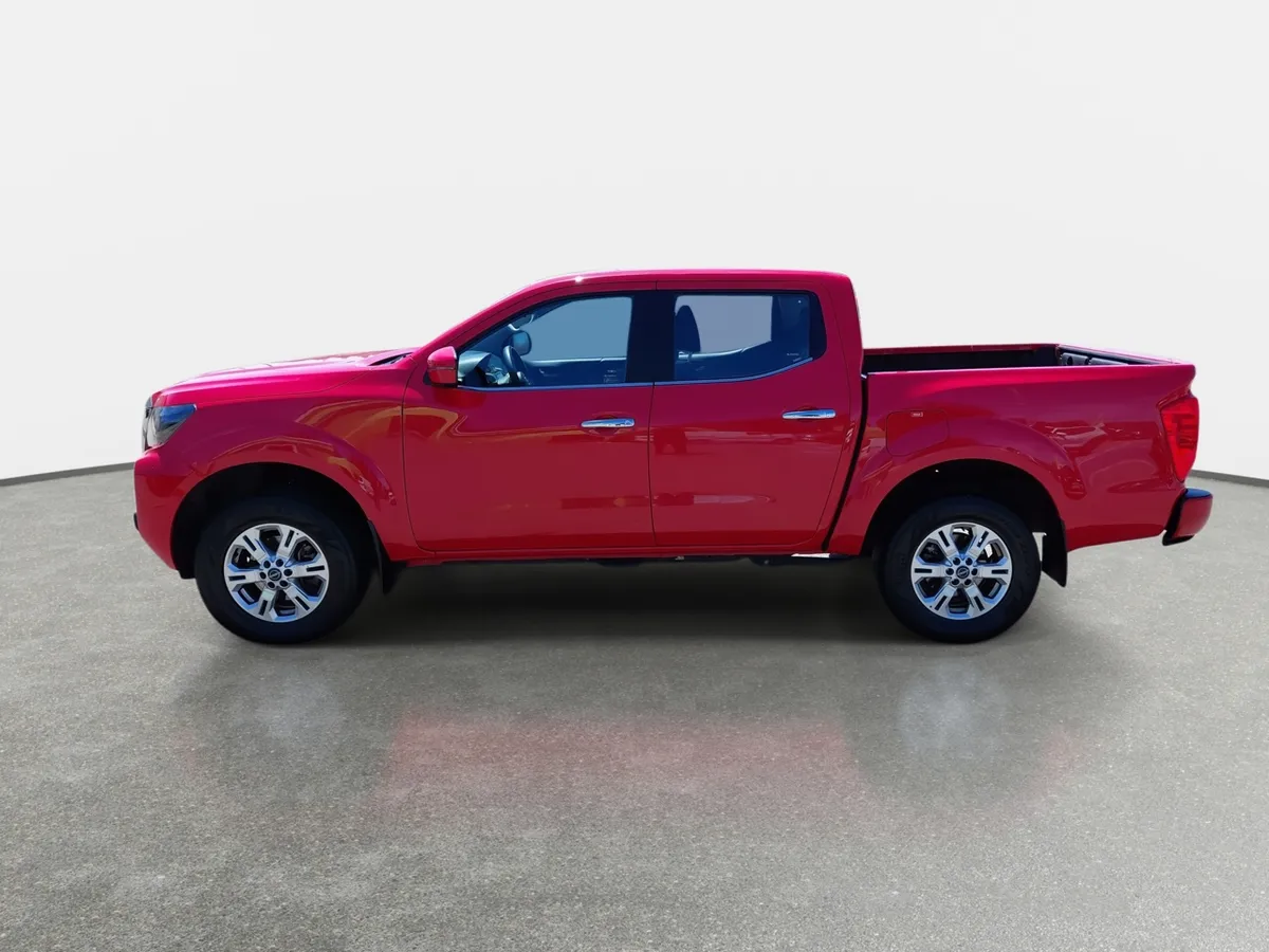 Nissan Navara 2.3d Xe Diesel 4x2 Dob.cab. Mt 4p año 2024