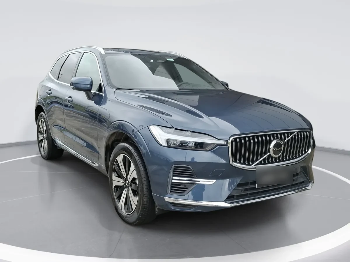 Volvo Xc60 2.0 T8 Recharge Plus Hybrid Awd At 5p año 2025