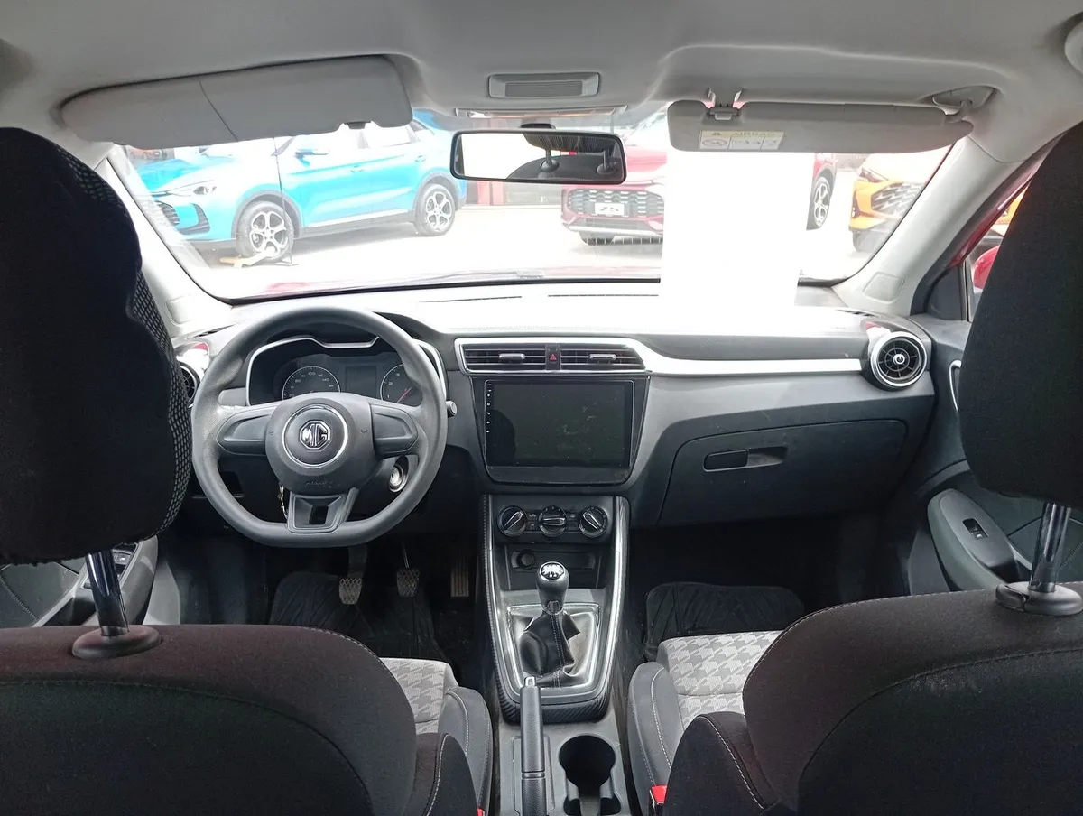 MG Mg Zs 1.5 Std 4x2 Mt 5p año 2023