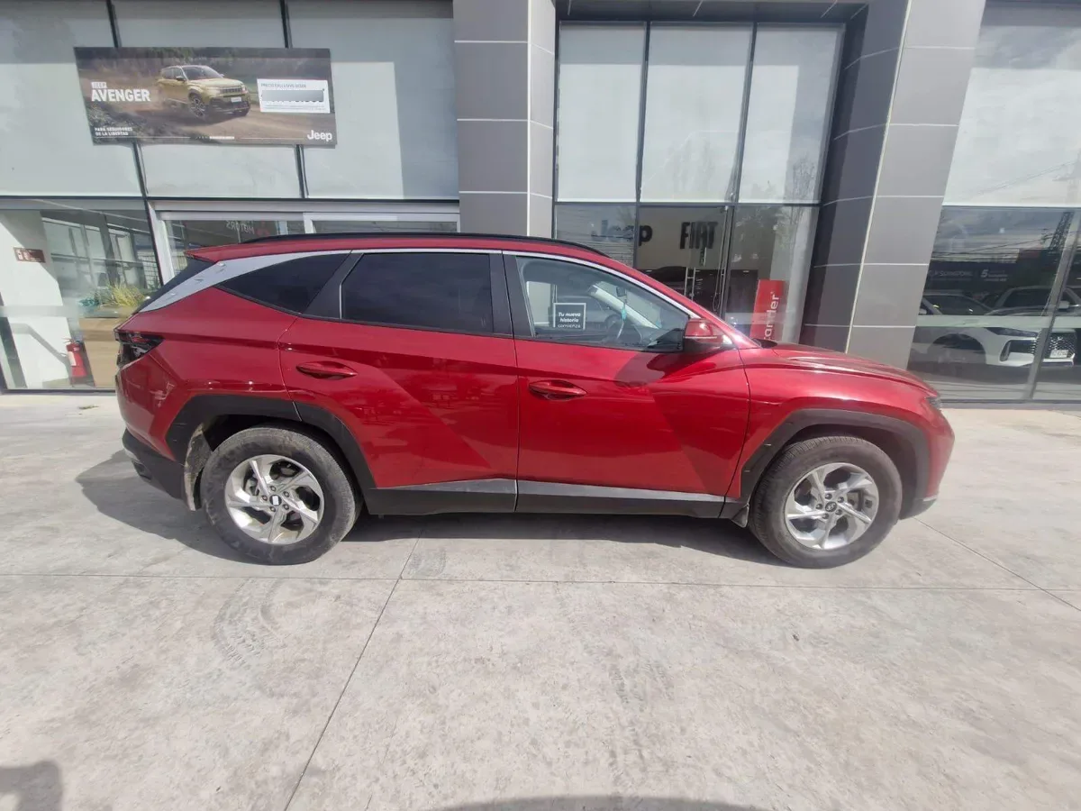 Hyundai Tucson 1.6 Nx4 Plus 2wd At 5p año 2024