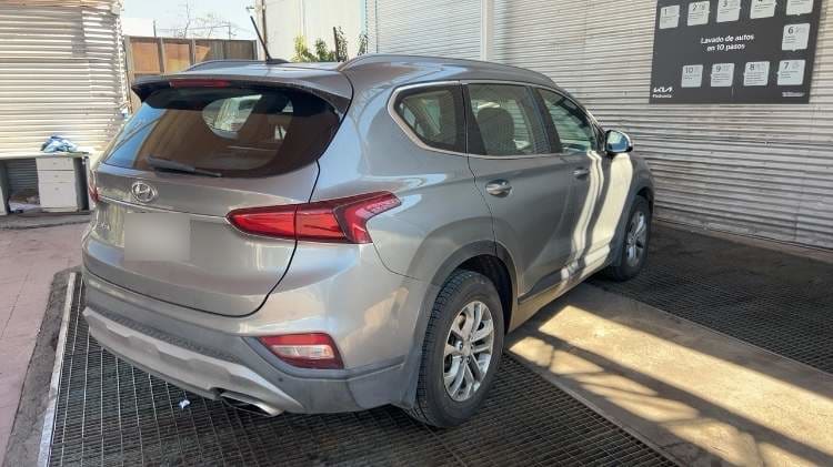 Hyundai Santa Fe 2.4 Plus 4x2 At 5p año 2020