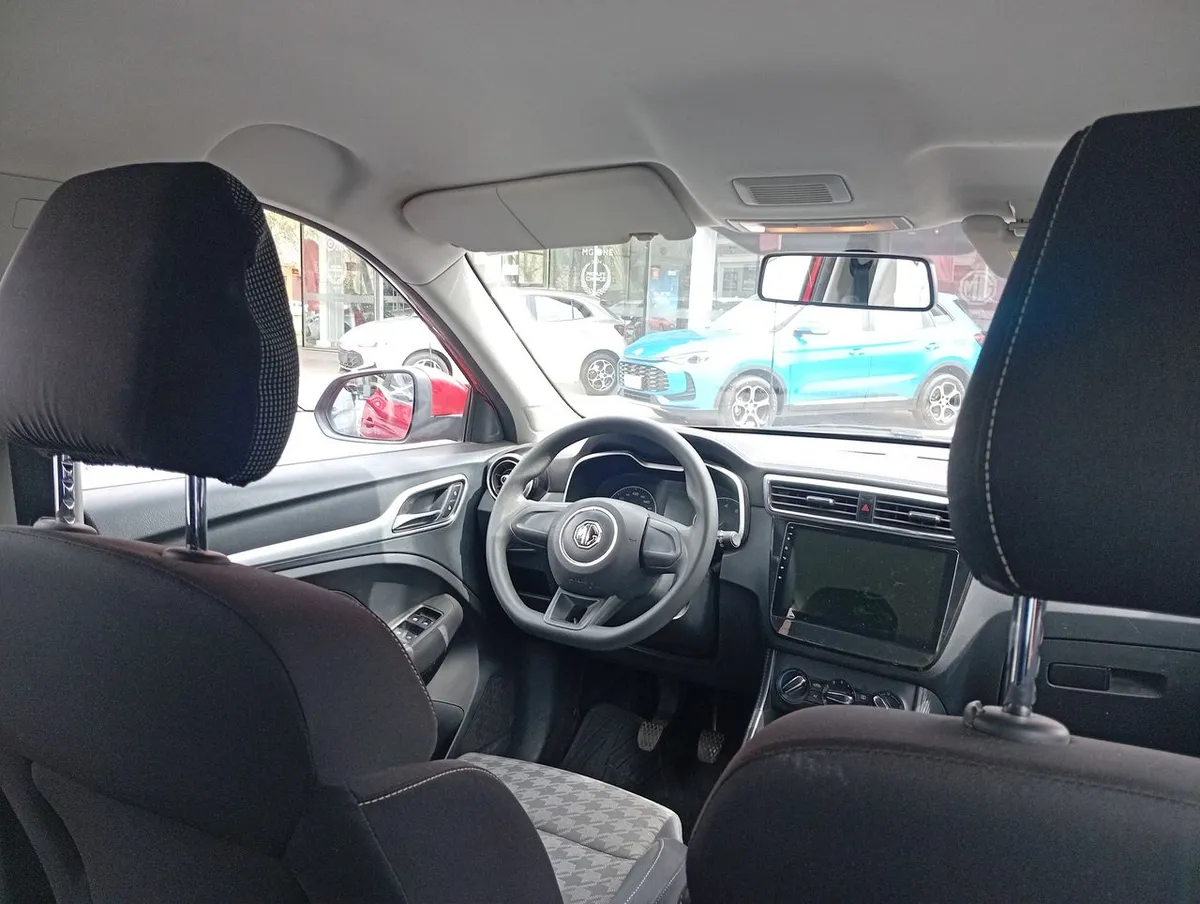 MG Mg Zs 1.5 Std 4x2 Mt 5p año 2023