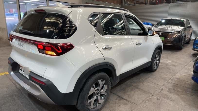 Kia Sonet 1.5 Ex 4x2 6mt 5p año 2023