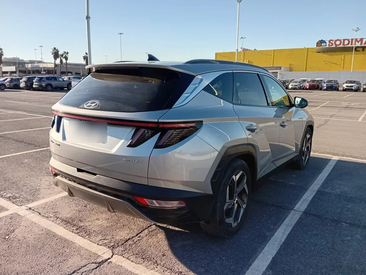 Hyundai Tucson 1.6 Nx4 Limited 4wd At 5p año 2022