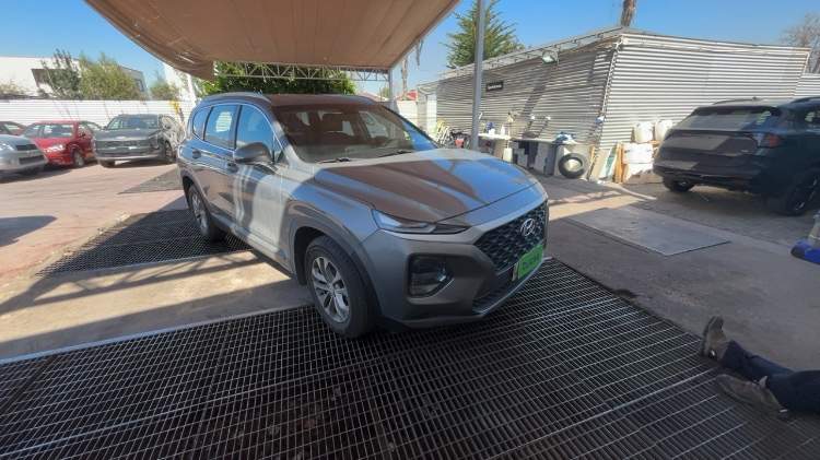 Hyundai Santa Fe 2.4 Plus 4x2 At 5p año 2020