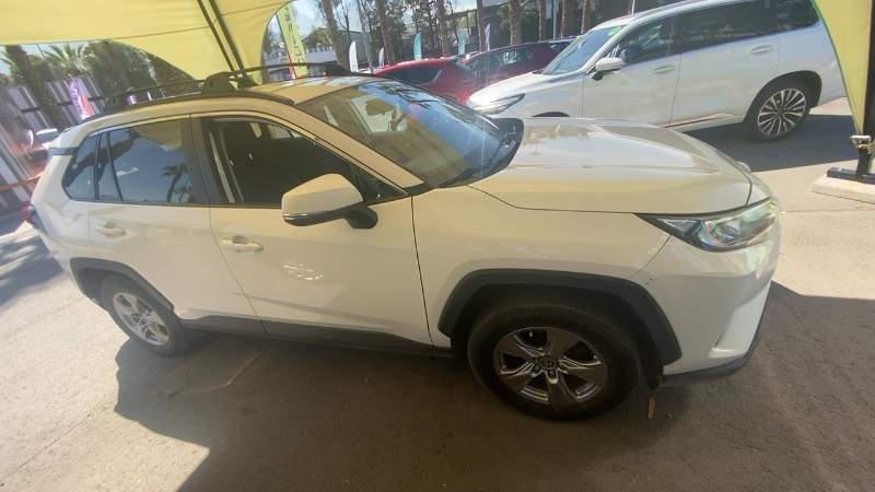 Toyota Rav 4 2.0 Le 4x4 Mt 5p año 2022