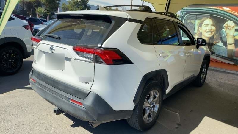 Toyota Rav 4 2.0 Le 4x4 Mt 5p año 2022