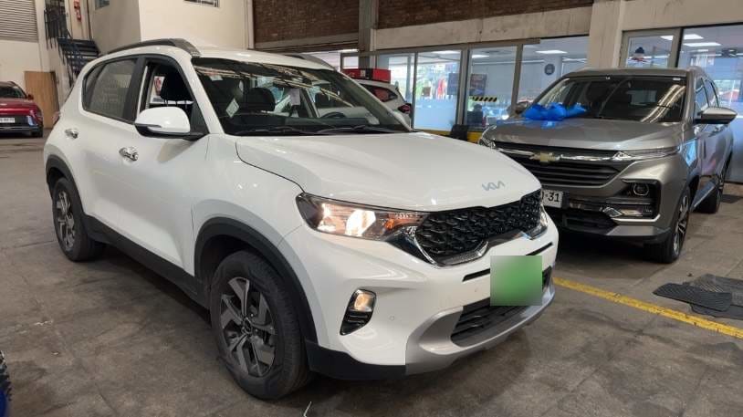 Kia Sonet 1.5 Ex 4x2 6mt 5p año 2023