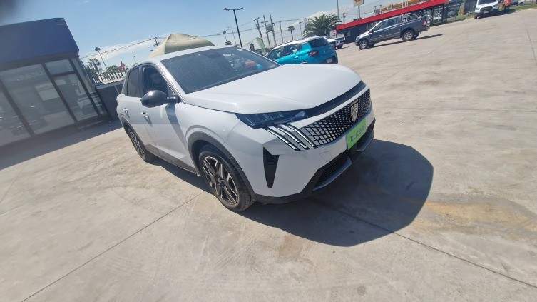 Peugeot 3008 1.2 Premiere Mhev 4x2 136 Edct At 5p año 2026