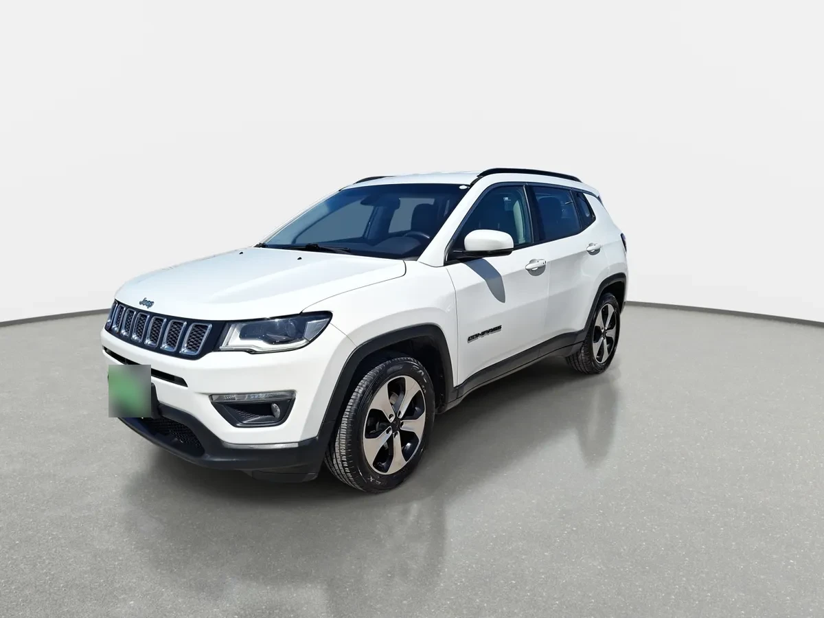 Jeep Compass 2.4 Longitude 4x2 Radio 8.4 9at 5p año 2019