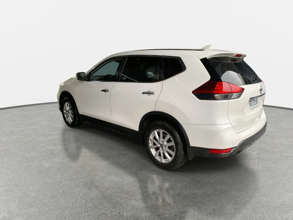 Nissan X-Trail 2.5 Sense Mc 4x2 3row Cvt At 5p año 2021