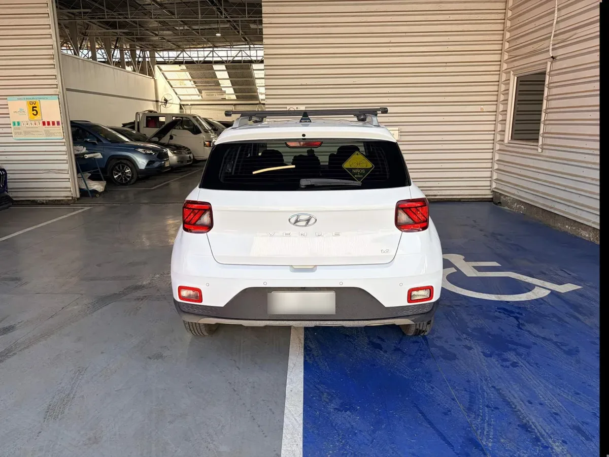 Hyundai Venue 1.6 Qx Value 4x2 Mt 5p año 2020