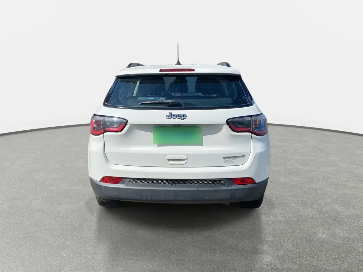 Jeep Compass 2.4 Sport Lx 4x2 6mt 5p año 2019