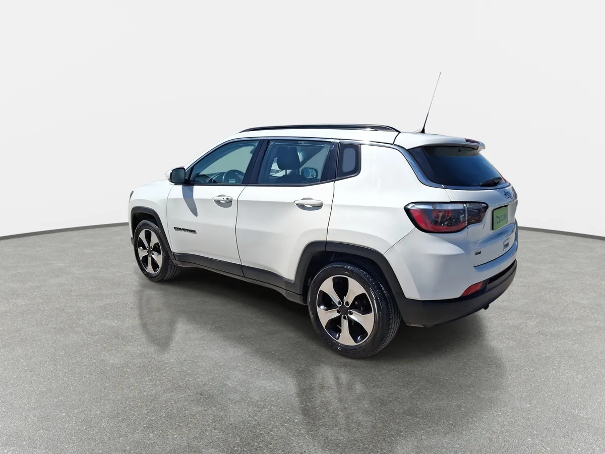 Jeep Compass 2.4 Longitude 4x2 Radio 8.4 9at 5p año 2019