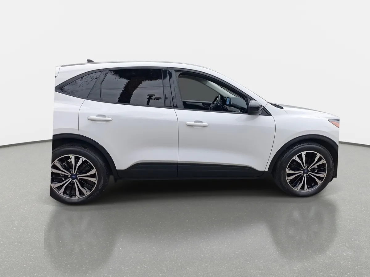 Ford Escape 2.5 Atkinson Se Hibrido Fwd At 5p año 2023