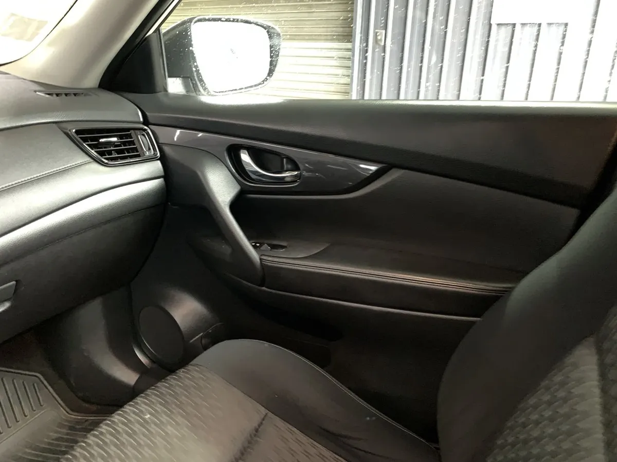 Nissan X-Trail 2.5 Sense Mc 4x2 3row Cvt At 5p año 2021