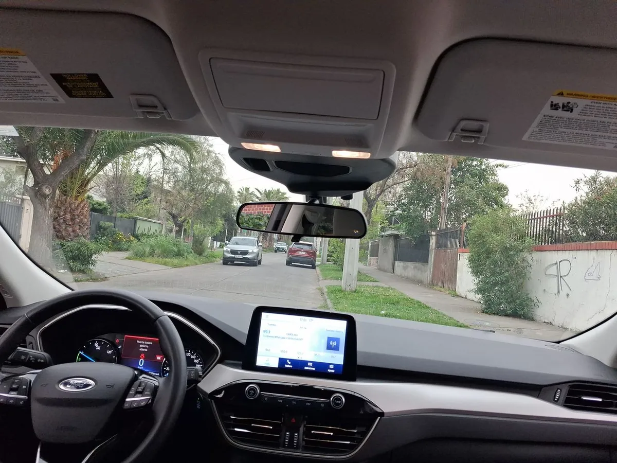 Ford Escape 2.5 Atkinson Se Hibrido Fwd At 5p año 2023